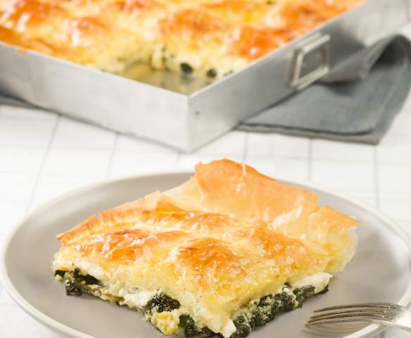 Costrada de espinacas y queso feta