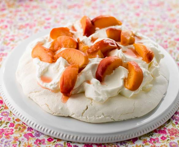 Pavlova de pêssego