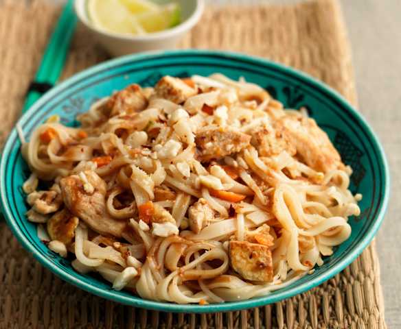 Chicken pad thai