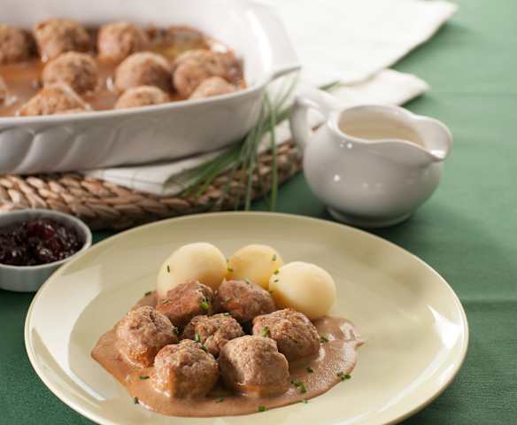 Albóndigas en salsa de nata