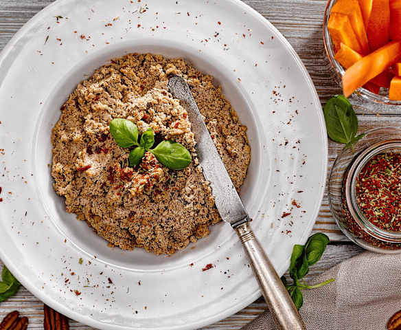 RAW pomazánka z pekanových ořechů