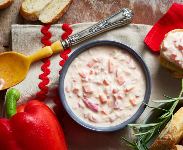 Körözött (dip hongrois aux poivrons)