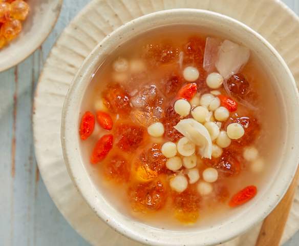 百合桃胶鸡头米