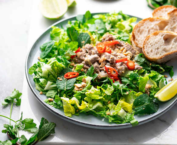 Zitronengras-Rindfleisch-Salat