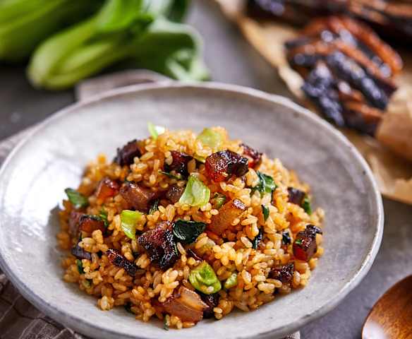 特色腊肉菜饭