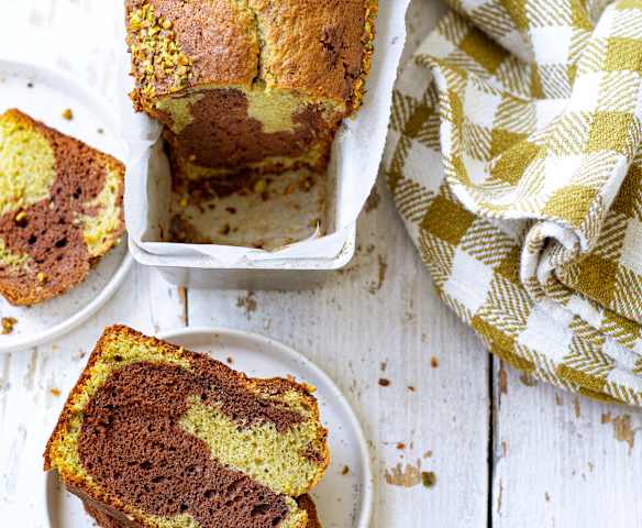 Cake marbré chocolat-pistache