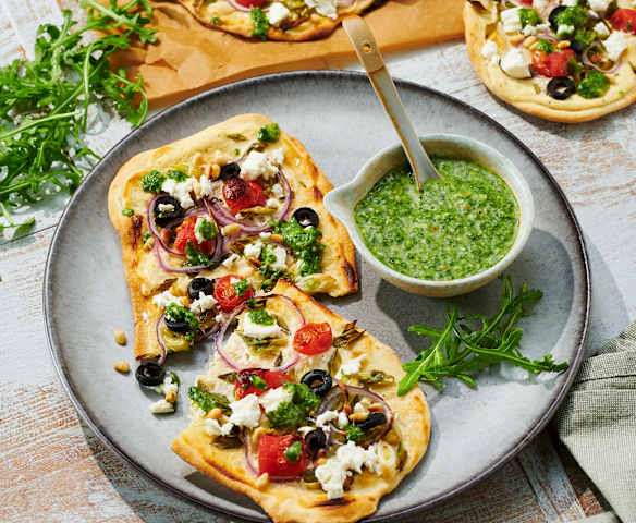 Vegane Flammkuchen mit Rucola-Pesto