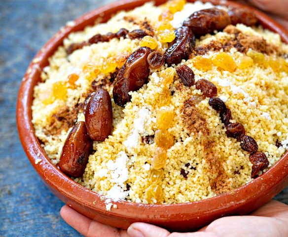 Masfouf (graines de couscous aux fruits secs)