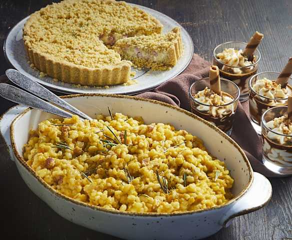 Menù: Orzotto zucca e pancetta; Sbriciolata al prosciutto cotto e formaggio; Biccherini di crema al mascarpone e caffè (Bimby Friend)