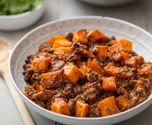 Allergen-friendly Roasted Butternut Squash and Black Bean Chilli