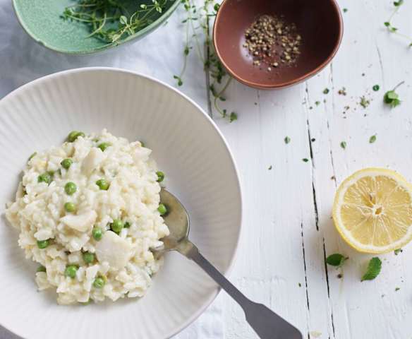 Risotto de bacalao y chícharos con menta