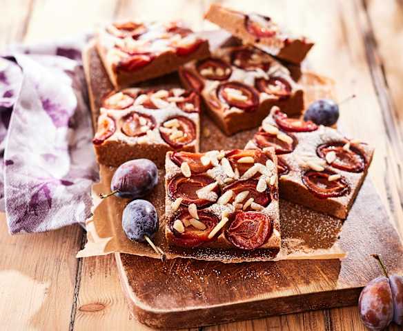 Schneller Zwetschkenkuchen vom Blech Schneller Zwetschkenkuchen vom Blech