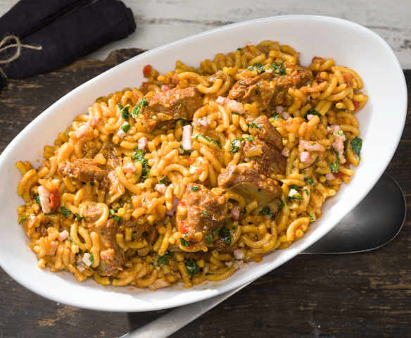 Fideuá de costillas de cerdo adobadas (La fideuá de la Tía Mary)