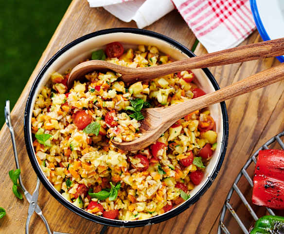 Szybka surówka warzywna z bazylią