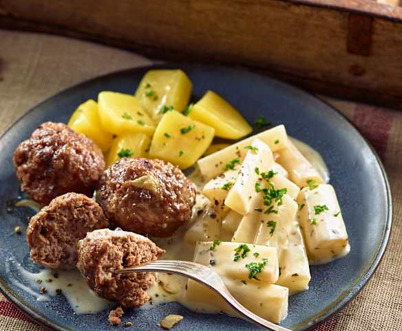 Schwarzwurzeln mit Hackbällchen (Sachsen-Anhalt)