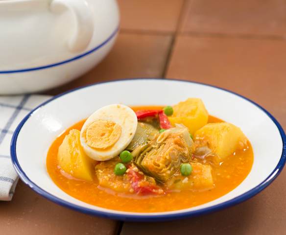 Patatas guisadas con huevos