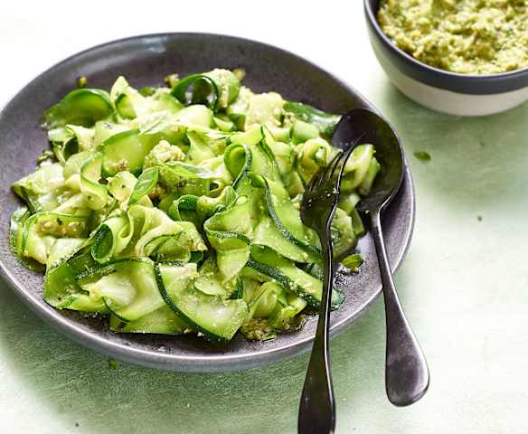 Tagliatelle de courgettes au pesto