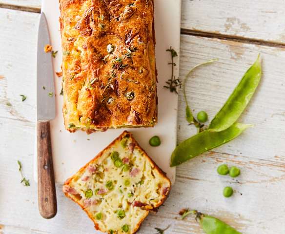 Cake aux petits pois, lardons et comté