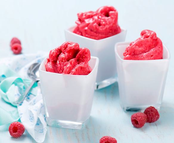 Zmrzlina z podmáslí s pomerančem a malinami