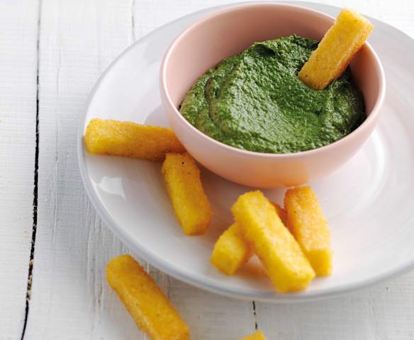 Esparregado com polenta frita