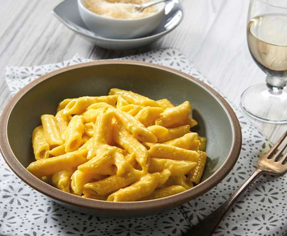 Penne in crema di Parmigiano e zafferano