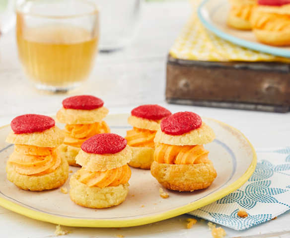 Petits choux au chocolat blanc et poivron rouge