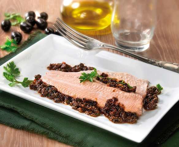 Trota salmonata al pesto di olive