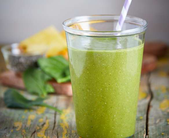 Matcha Mango and Pineapple Smoothie