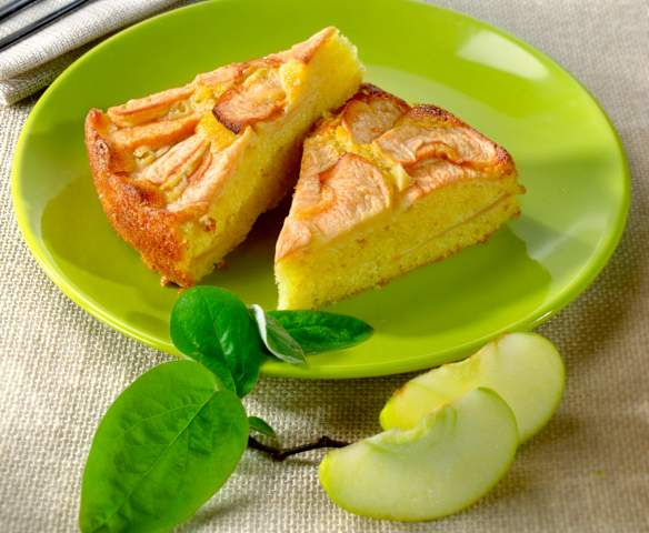 Torta di mele e nocciole