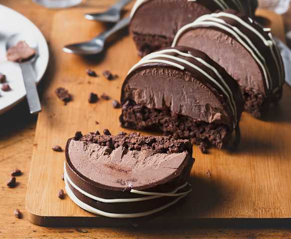 Brazo helado de chocolate