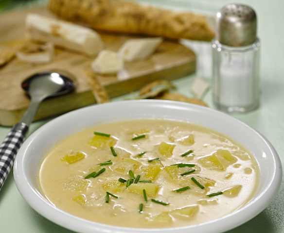 Křenová polévka s bramborami