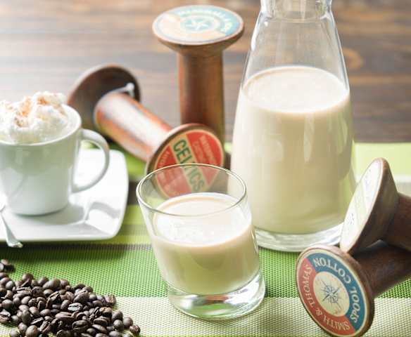 Yogurt liquido al caffé Yogurt liquido al caffé