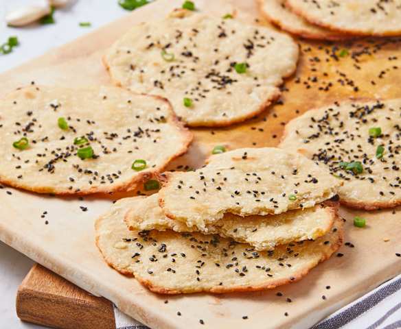 Pao de Alho (Crispy Flatbread) Paul