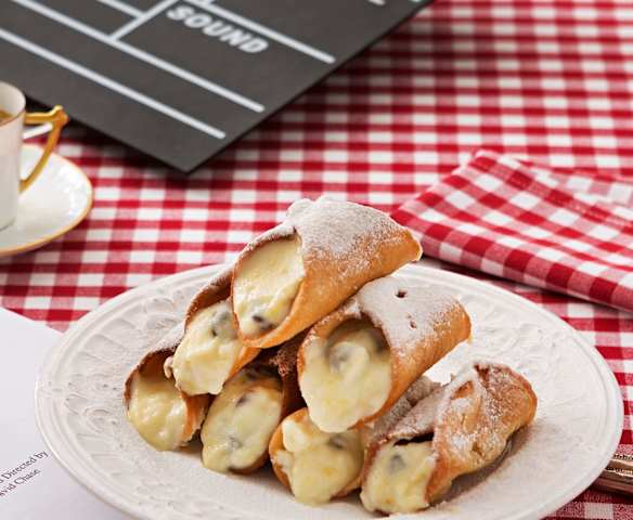 Cannoli siciliani (alla maniera de i Soprano) Cannoli siciliani (alla maniera de i Soprano)