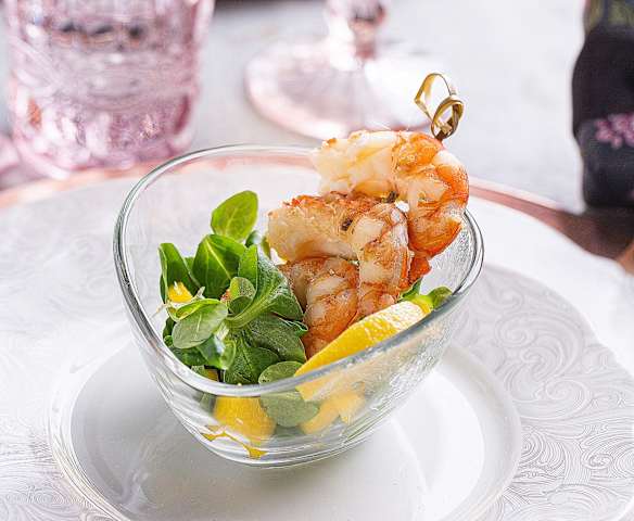 Insalata di gamberi e mango (per 2 persone) (senza glutine) Insalata di gamberi e mango (per 2 persone) (senza glutine)