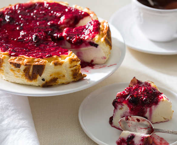 Tarta de queso ligera con topping de fruta