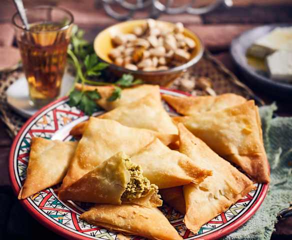 Feta-Briouats mit Pistazien