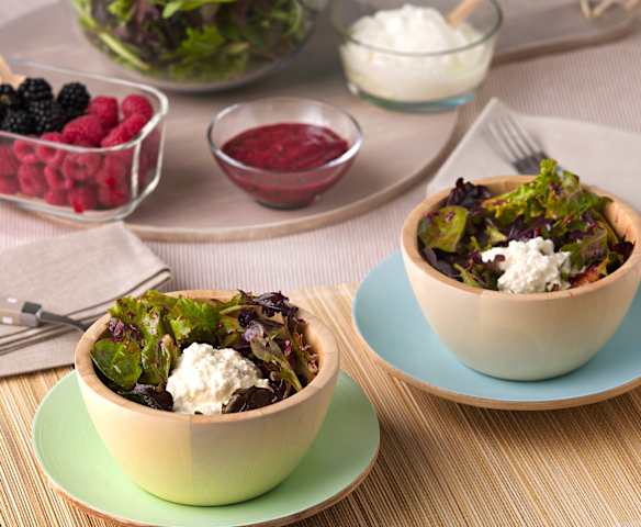 Ensalada de verano con frutos rojos