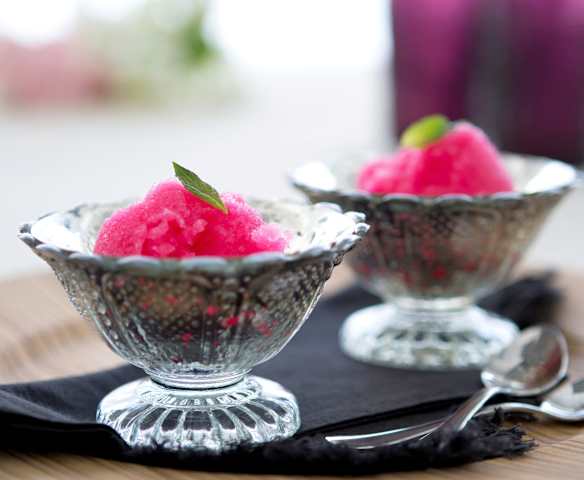 Παγωτό-Σορμπέ τριαντάφυλλο