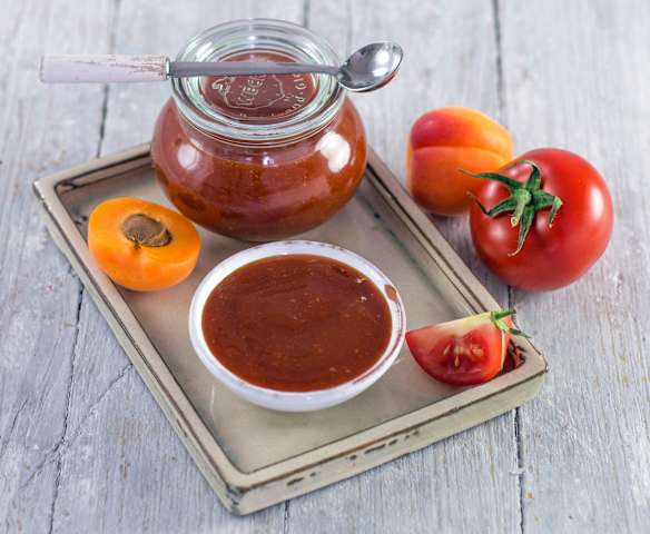 Marillen-Paradeiser-Ketchup Marillen-Paradeiser-Ketchup