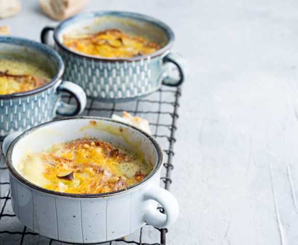 Überbackene Porreesuppe mit Cheddar Überbackene Porreesuppe mit Cheddar