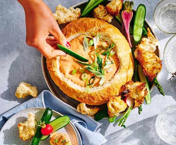 Chile con queso cob loaf