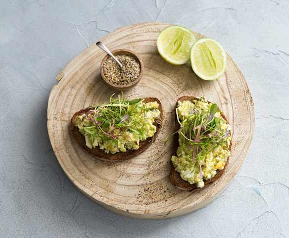 Avo and egg spread
