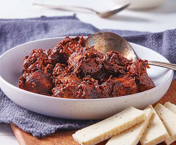 Carne en chile negro (Black Diamond)