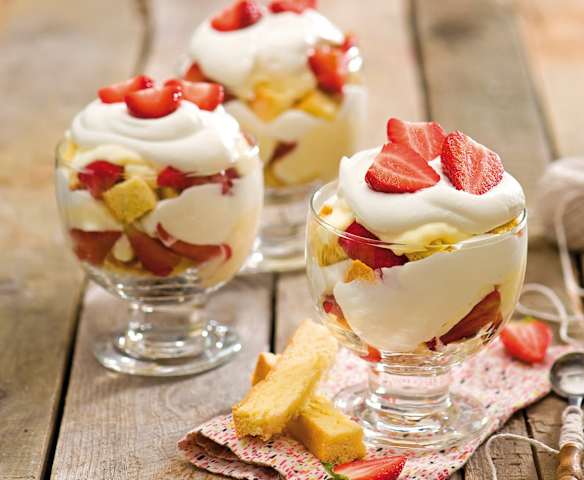 Trifle z truskawkami Trifle z truskawkami