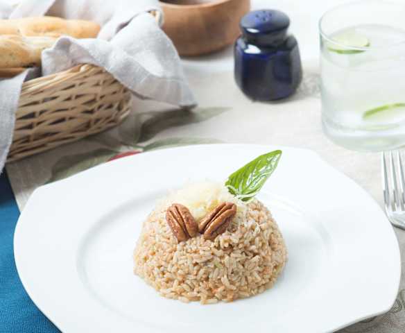 Celozrnná rýže s limetkou a pestem