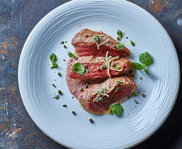 Filetto di manzo sottovuoto in salsa al vino