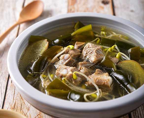 海帶豆芽排骨湯