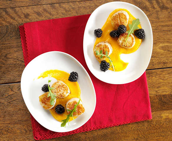 Seared Scallops with Sweet Potato Purée Seared Scallops with Sweet Potato Purée