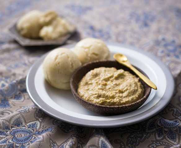 Mint and peanut chutney